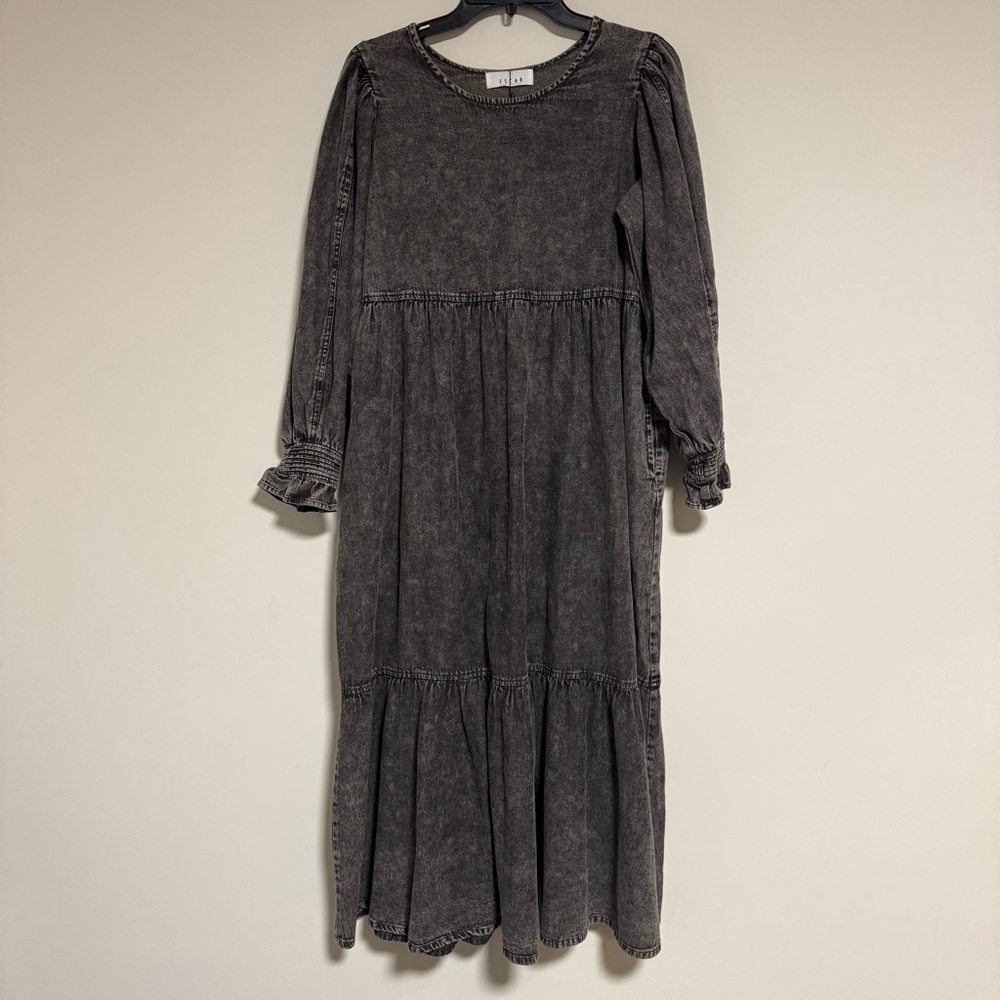 Escar Black/Gray Tiered Dress